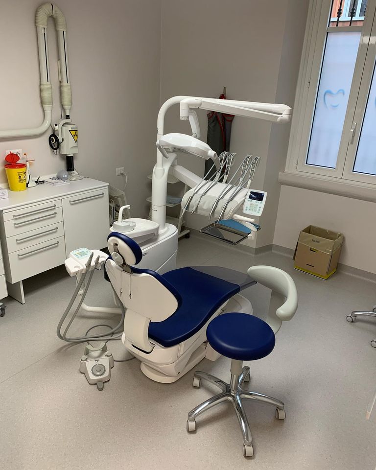 Clinica Odontoiatrica Brioschi unità operativa blu